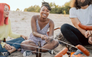 am Lagerfeuer vorbereiten